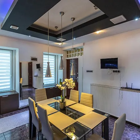 Apartament Vibes - 3 Bdrms *