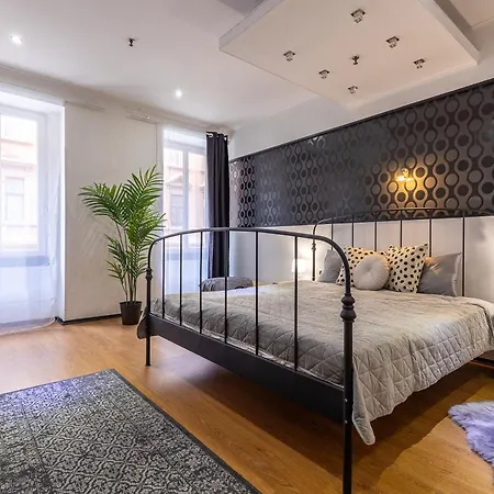 Apartment Vibes - 3 Bdrms