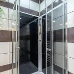 Vibes - 3 Bdrms Apartment *